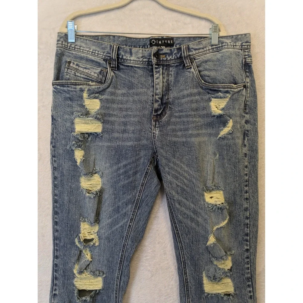 EMPYRE Men's Size 38x32 Distressed Blue‎ Denim Jeans